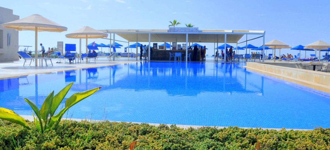 Pickalbatros White Beach Taghazout (Adults Only) Extérieur photo The pool at the hotel