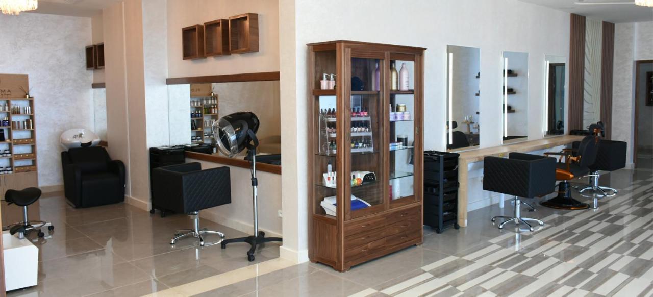 Pickalbatros White Beach Taghazout (Adults Only) Extérieur photo A salon in the United States